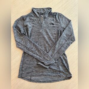 THE NORTH FACE WOMENS MEDIUM LIGHTWEIGHT LAYER